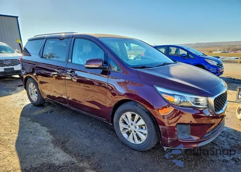 2017 Kia Sedona Lx z USA, uszkodzony, nr VIN KNDMB5C19H6333383